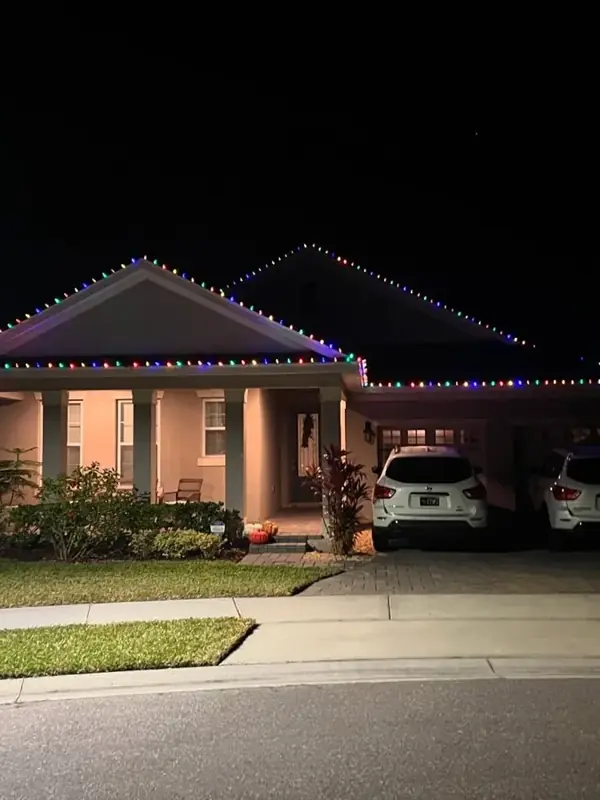 Multicolor roofline — permanent outdoor lighting in Orlando